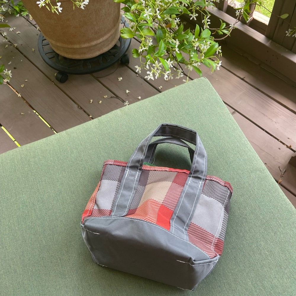 New small tote bag - Picture 2 of 5